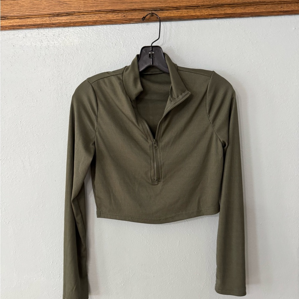 SHEIN Olive Zip-Up Long Sleeve Crop Top